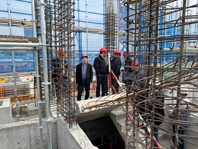 錢章赴云啟華章項目調(diào)研